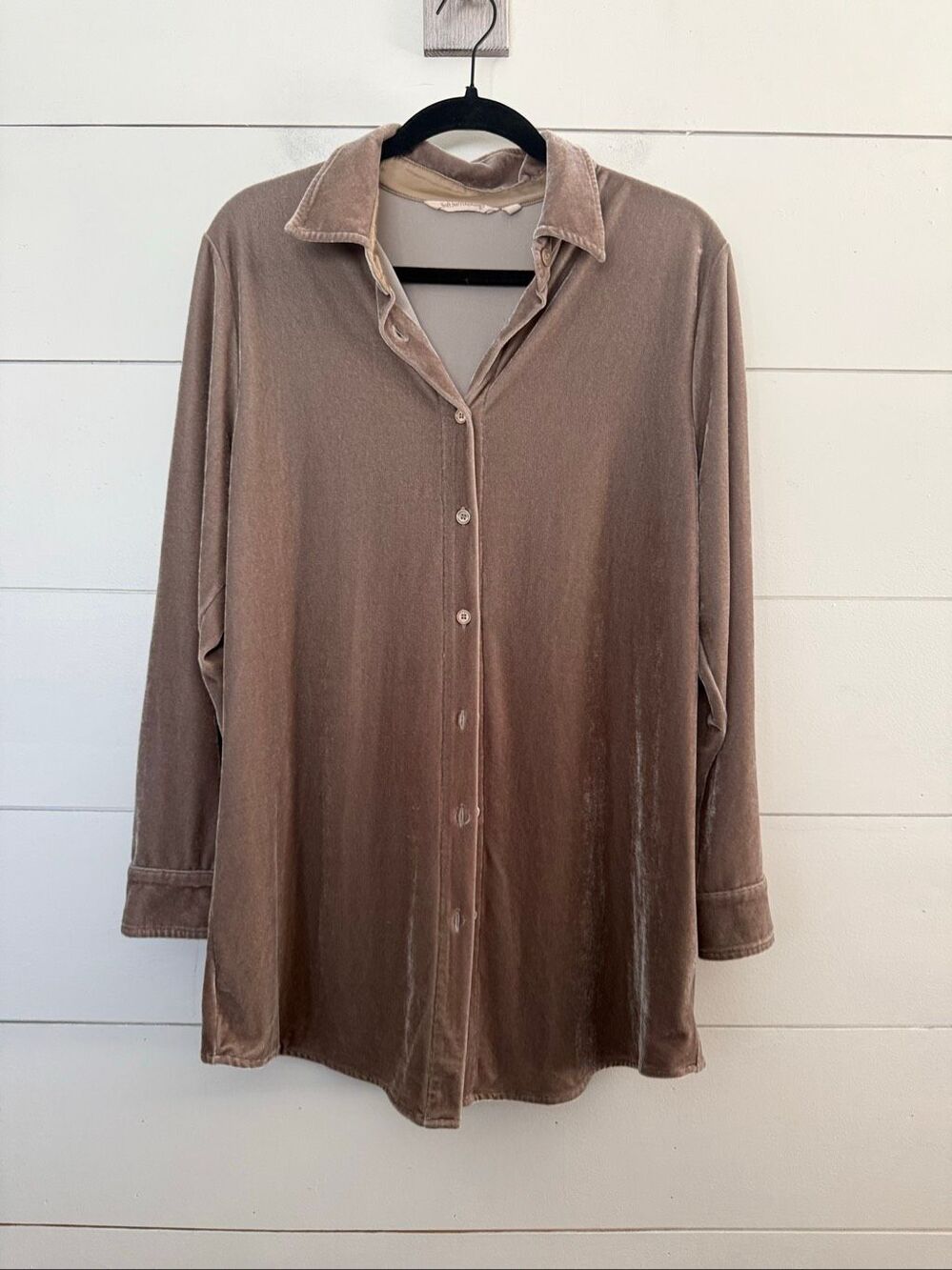 Soft Surroundings Women’s Medium Taupe Velvet Button Down Blouse